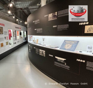 Museumsausstellung, im Eintracht Frankfurt Museum, der historischen Errungenschaften des Sportvereins Eintracht Frankfurt