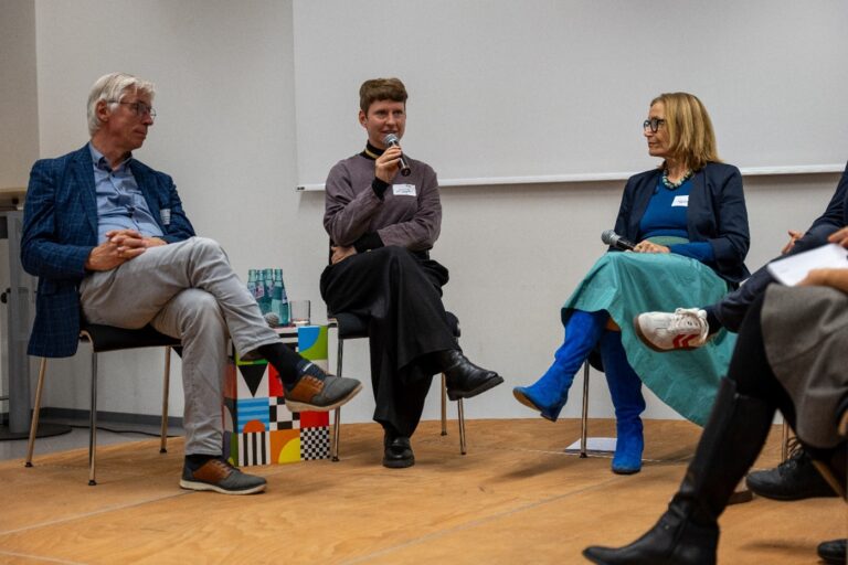 v.l.nr: Roland Peter, Ministerium für Kultus, Jugend und Sport Baden-Württemberg, Nora Schrimpf Arbeit und Leben Hessen gGmbH, Barbara Wagner GFFB gGmbH